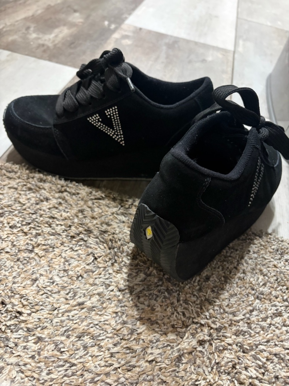 Y2K Volatile Black Platform Sneakers